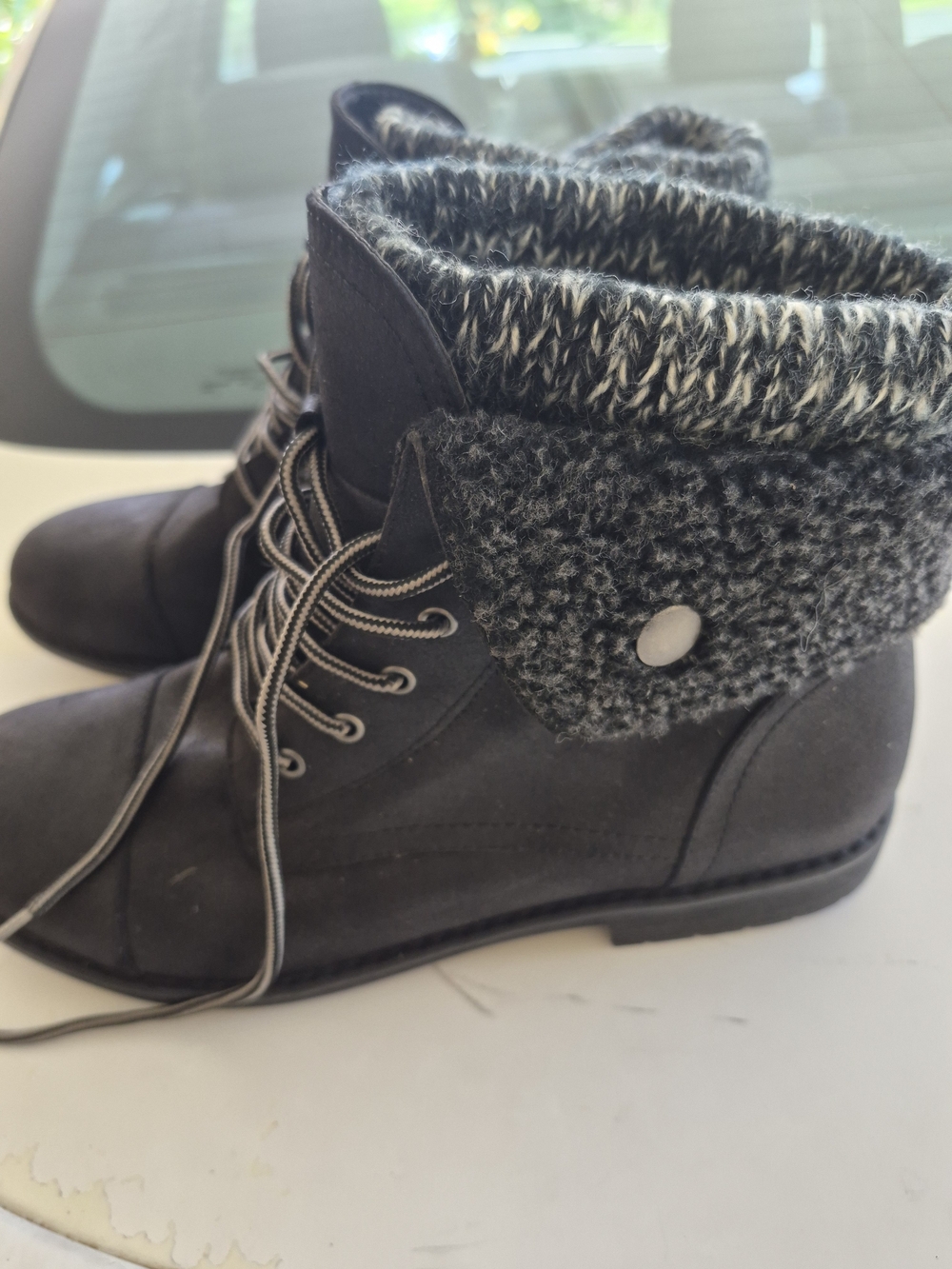 Women’s Fold-Over Knit Collar Lace-Up Ankle Boots - Black